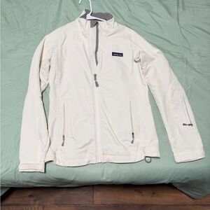 Patagonia Women's Cream Jacket. Soft shell